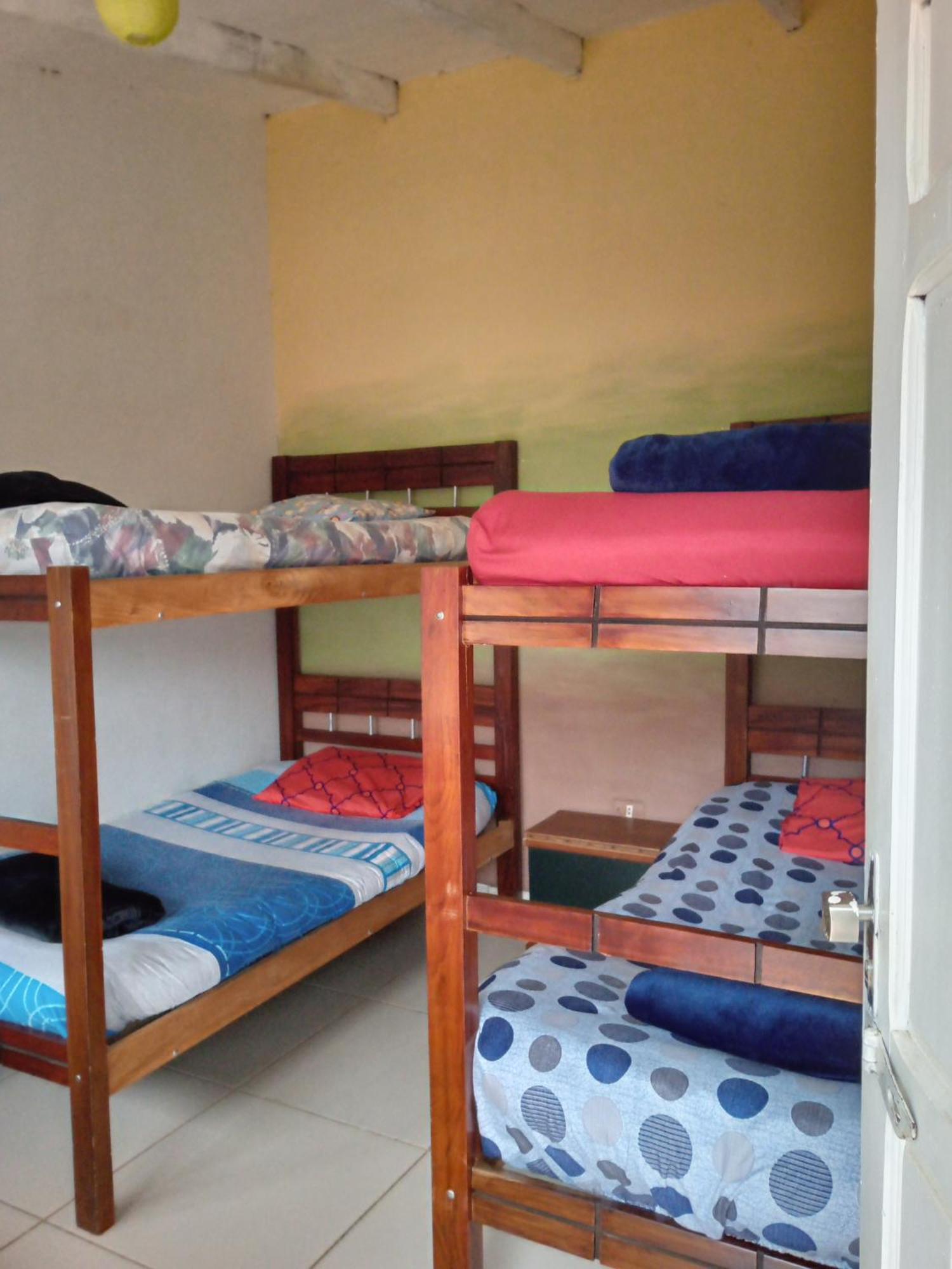 Samailandia Backpack Hotel Samaipata Bagian luar foto